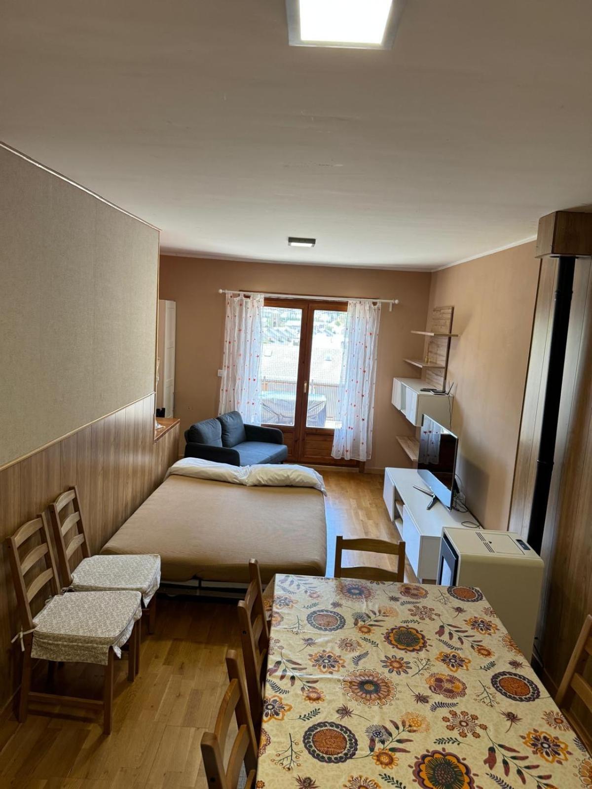 Adosado En Villanua Con Wifi ภายนอก รูปภาพ
